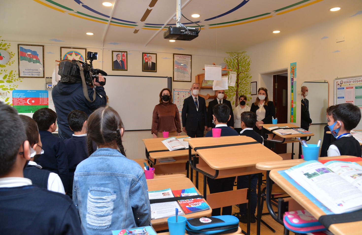BŞTİ müdiri monitorinqlər çərçivəsində inklüziv təhsil təşkil olunan məktəbdə olub